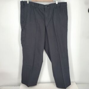 Dockers D3 Classic Fit Size 42x32 Mens Pleated Signature Khaki Pants Black